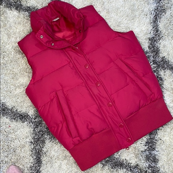 Banana Republic Jackets & Blazers - ‼️Excellent Condition‼️Banana Republic puffer vest